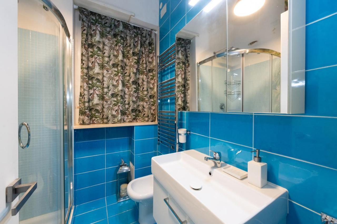 Casa Vegezio Near Vatican Museum And Metro Cipro Private Garden Check-in From 3 Pm To 10 Pm Rom
